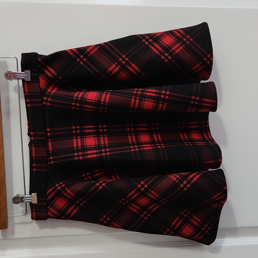 Hot Topic Red and Black Plaid Front Zip Skirt, Small - Picture 3 of 8